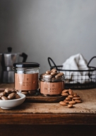 Iga Sarzyńska Migdały otulone ciemną i karmelową czekoladą 150g