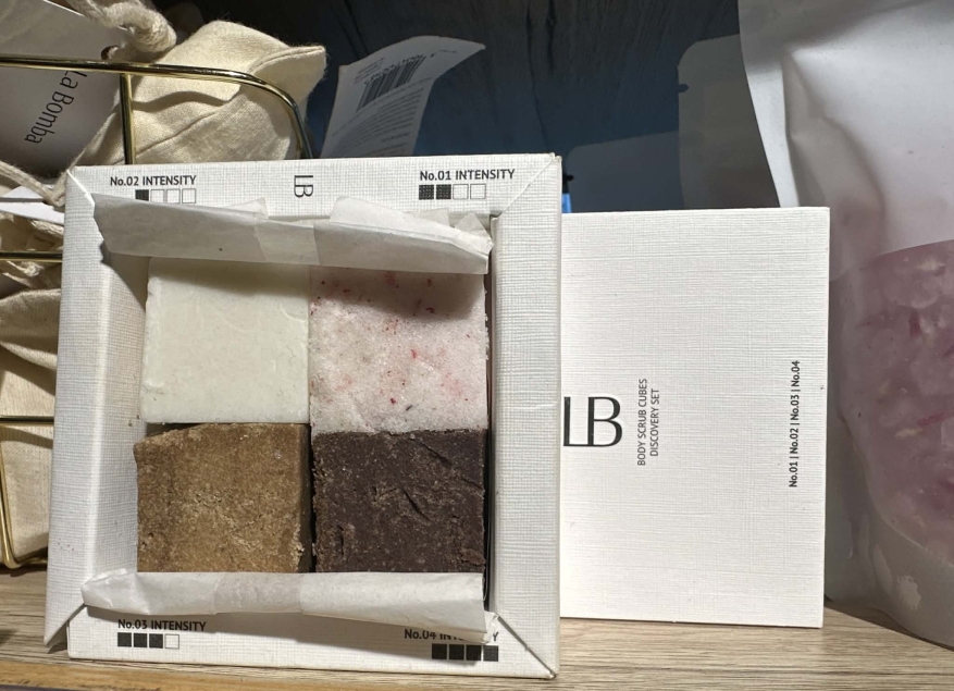 La Bomba Body Scrub Discovery Set No.01-04 zestaw kostek peelingujących