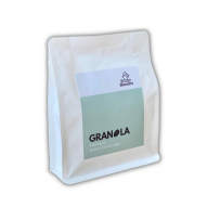 Sticky Blenders Granola z pistacjami i karmelizowaną białą czekoladą 400 g