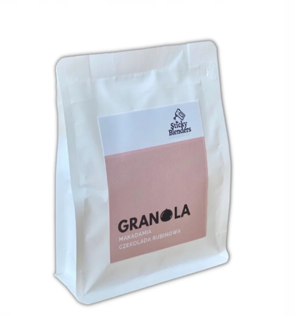 Sticky Blenders Granola z makadamią i karmelizowaną czekoladą rubinową 400 g