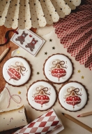 Iga Sarzyńska Świąteczny pierniczek z Kolekcji Bajkowej - Bombka (1 sztuka)