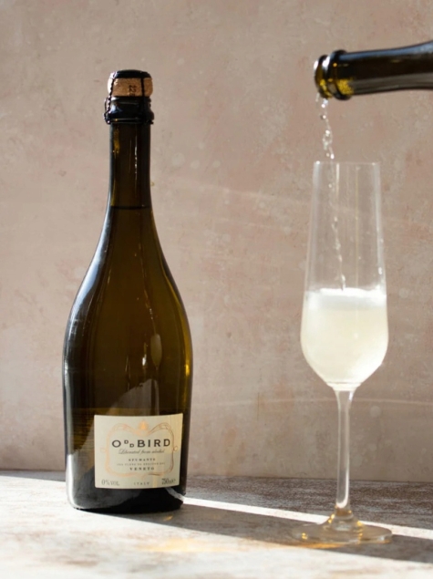 Oddbird Spumante - wino musujące białe wytrawne bezalkoholowe 0,75 l
