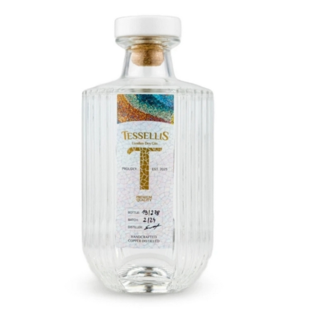 Tessellis Distillery London Dry Gin 44 % - polski gin z jałowcem, kolendrą i skórką pomarańczy 0,7 l