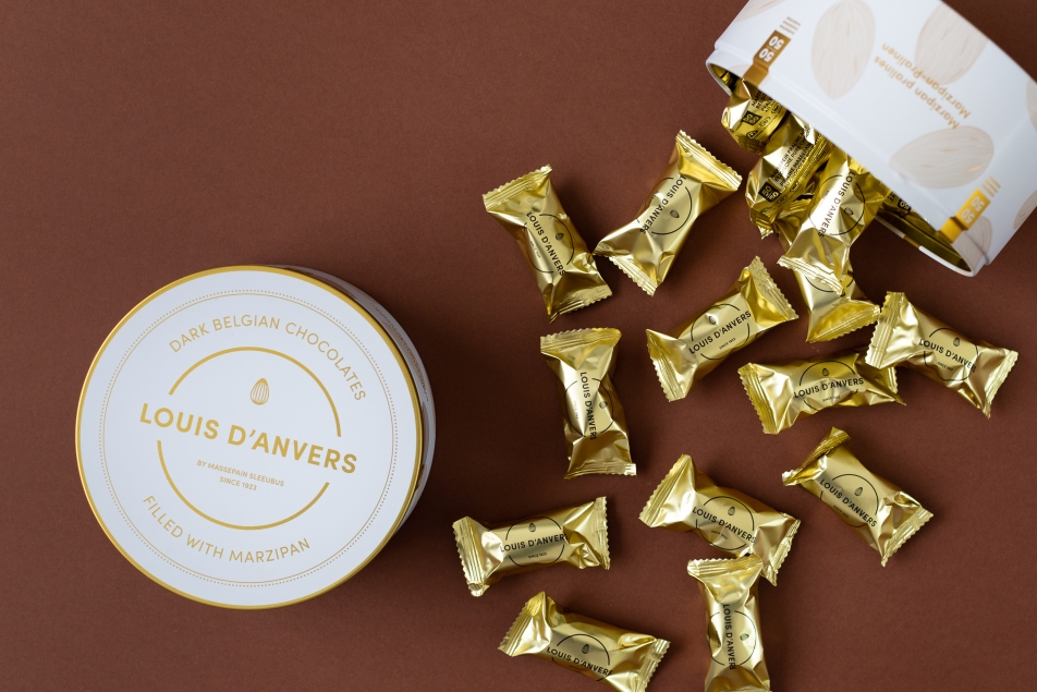 Massepain Sleeubus Louis d'Anvers Dark Belgian Chocolates filled with marzipan - zestaw pralin marcepanowych w puszce 280 g
