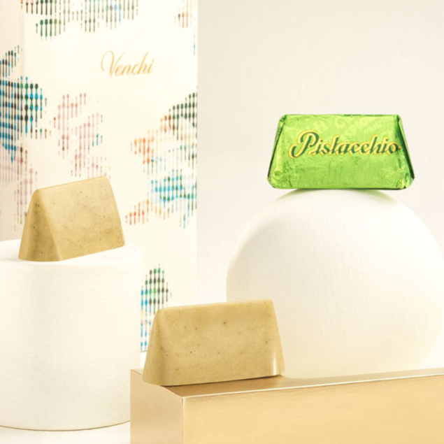 Venchi Gianduiotto Pistachio - czekoladka z białej czekolady z pastą pistacjową 10 g (1 sztuka)