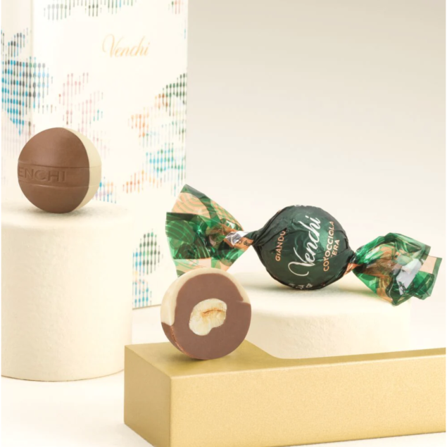 Venchi Milk Gianduja&Hazelnut Pearl - kulka z orzechem laskowym z Piemontu 12 g (1 sztuka)
