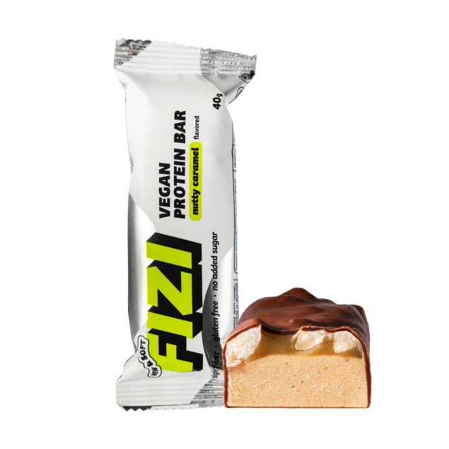 FIZI Nutty caramel - baton proteinowy 21 g białka,  karmel, orzeszki ziemne i orzechy laskowe 45 g